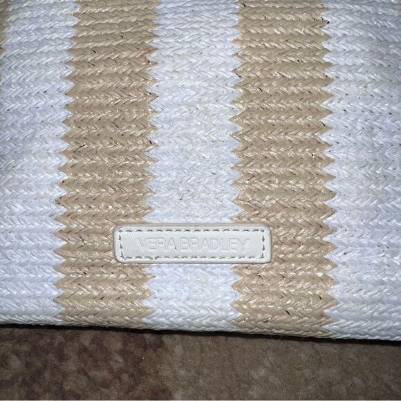 Vera Bradley clutch  - Picture 6 of 6